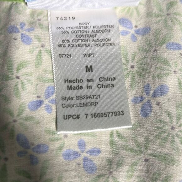 SB Scrubs Floral Print Wrap Top – Size M – Short Sleeve - Picture 5 of 6